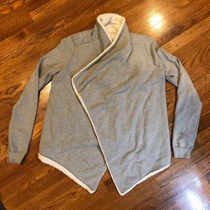 Hollister Sweater XS Small Womens Gray White Open Front Fluffy Cardigan Top